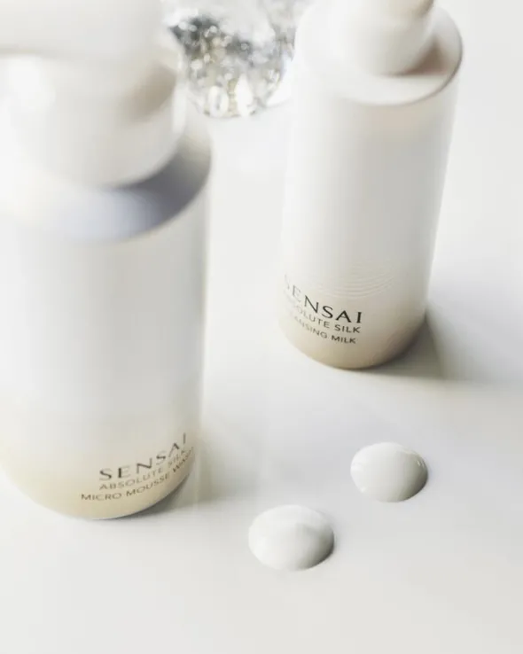 Absolute Silk Cleansing Milk