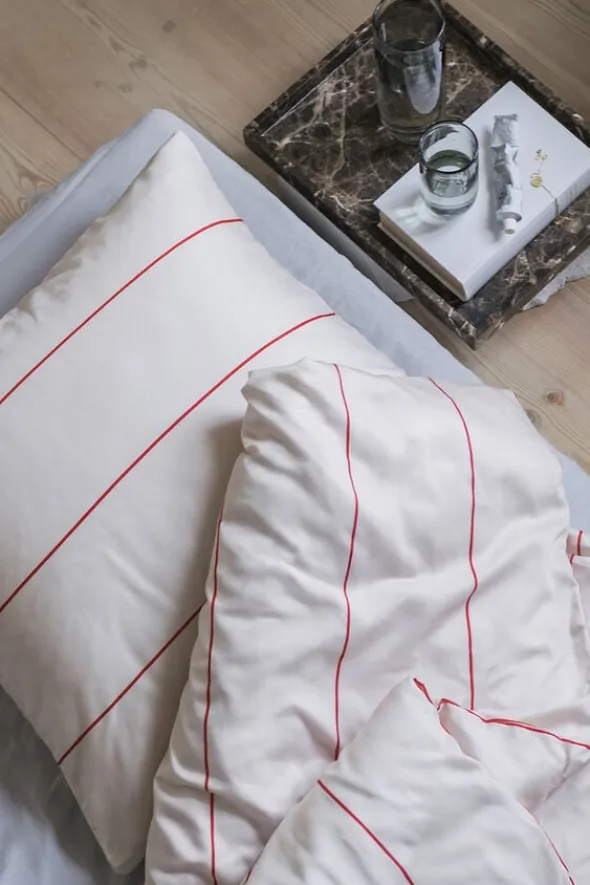 ALIGN bed set