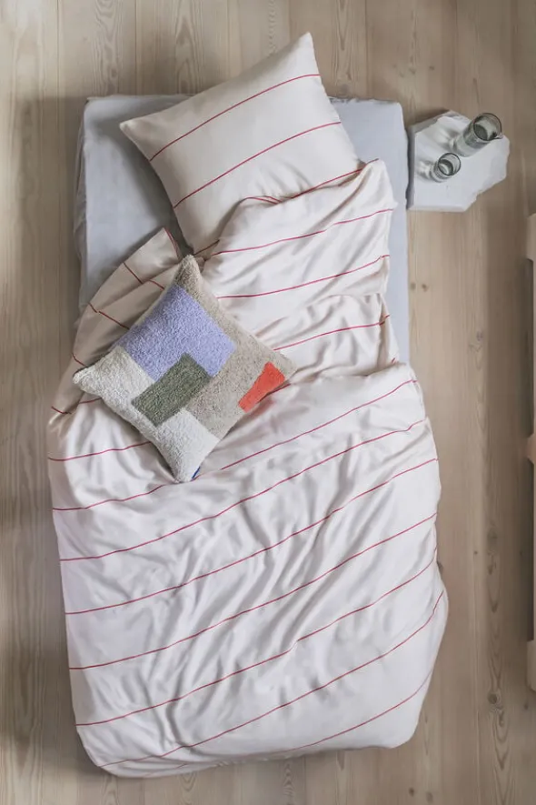 ALIGN bed set
