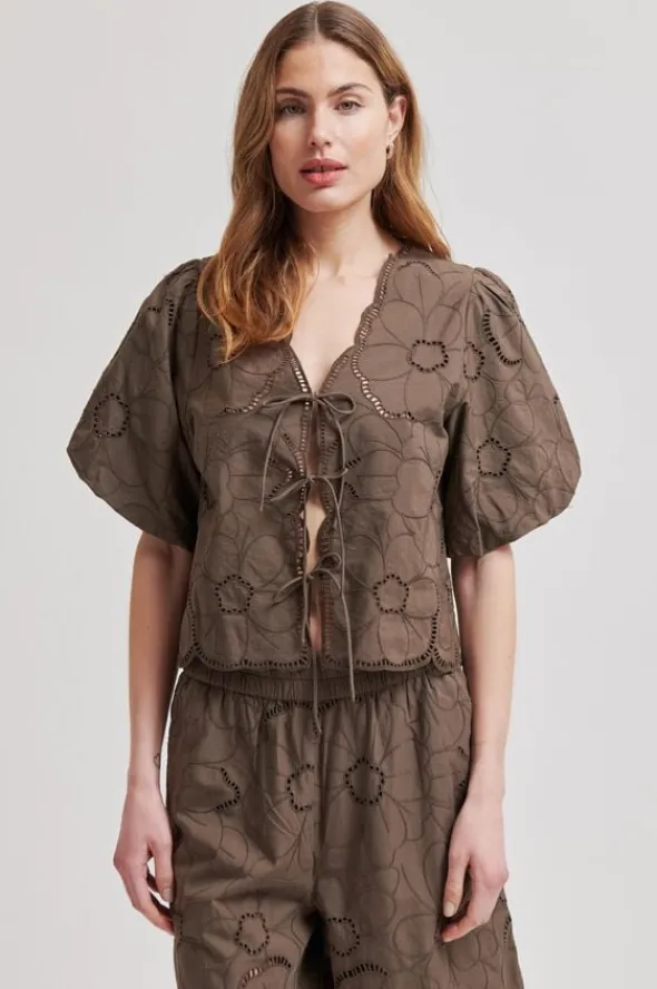 Avrille Blouse