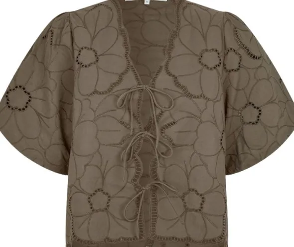 Avrille Blouse