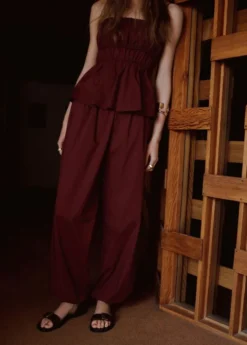 Balloon-style trousers with elastic