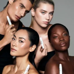 Bio-Radiant Glassy Highlighter Balm - Lystergivande ansiktsbalsam