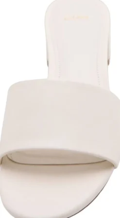 Block-heel sandals with strap