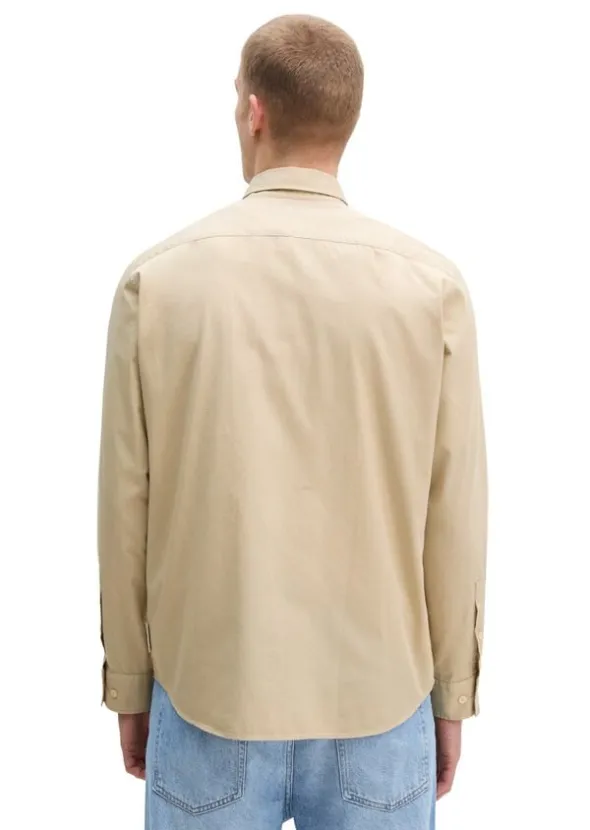 Button down collar, long sleeves, o
