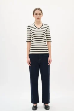 DagnaIW Striped V T-Shirt