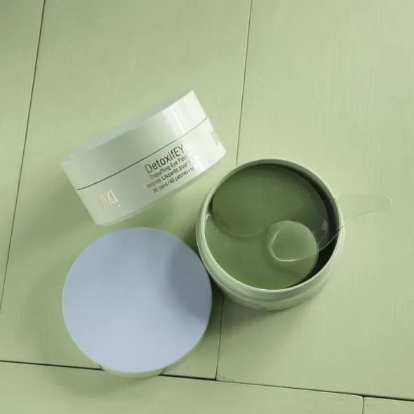 DetoxifEYE - Smoothing patches for the eyes