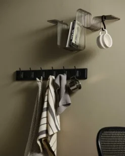 EDGY coat rack, 6 hooks - black w. black finish