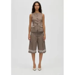 2492 Embroidered Canvas, Pleated Eyelet Bermuda