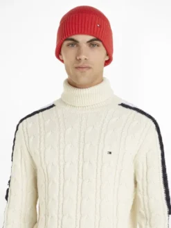 ESSENTIAL FLAG BEANIE