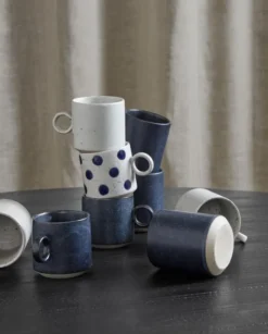 GRAINY cup w. handle, sand