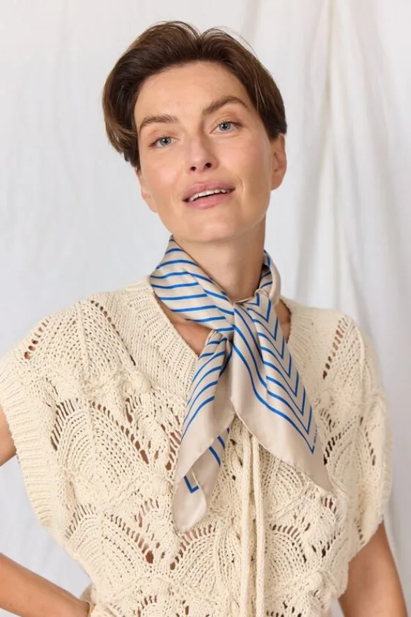 GRAPHIC STRIPES
