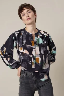 HIGHRISE Blouse