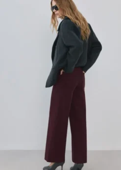 High-waisted wide leg jeans with st