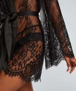 Isabelle Lace Kimono