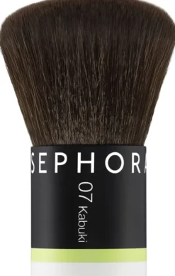 07 Kabuki brush - Intuitiv applicering med perfekt finish