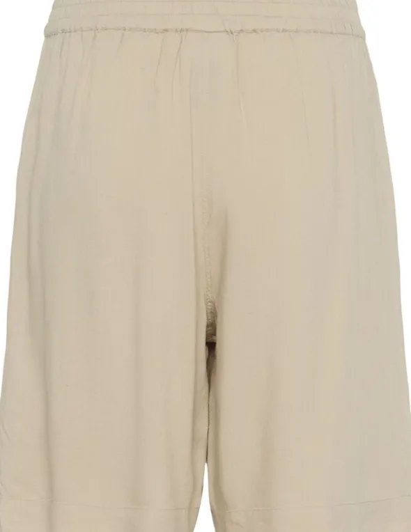 KAmilia Shorts