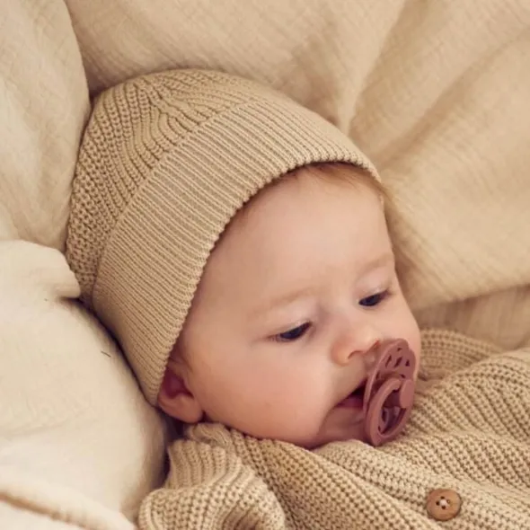 Knit chunky beanie