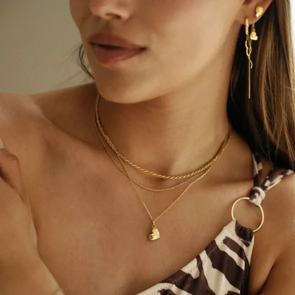 Large Twisted Sparkly Necklace