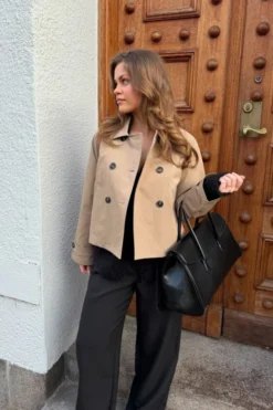 LunaIC Trenchcoat - Light Brown