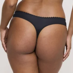 Manali thong