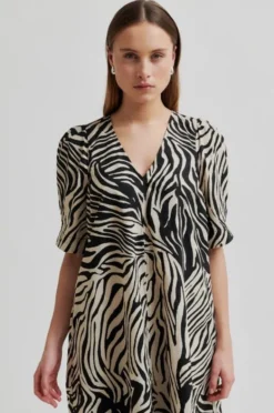 Pranni Dress