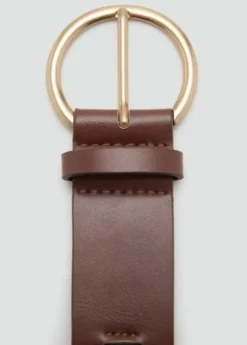 Rounded buckle belt