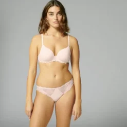 RÊVE Brief