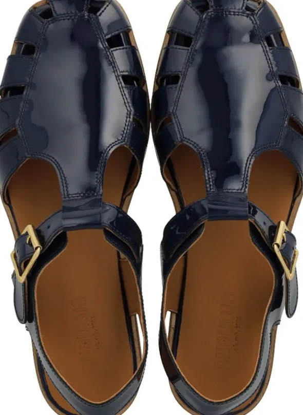 Sandal