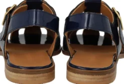 Sandal