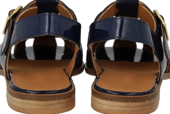 Sandal