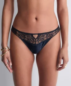 SHORTY SATIN