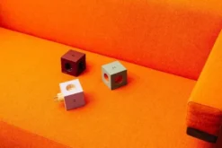 Square 2 - USB-C F Bauhaus EU - Mulberry Red