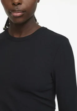 SRFenja O-neck Top