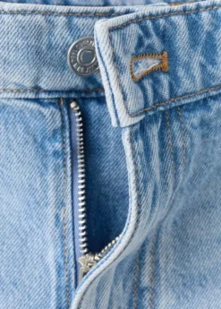 Straight low-rise denim Bermuda sho