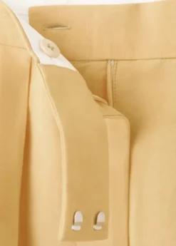 Straight mid-rise trousers