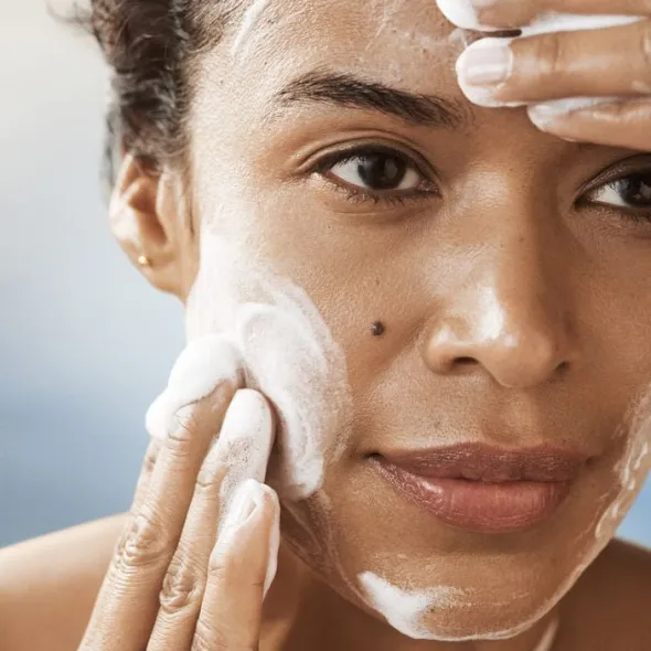 The Essence Foaming Cleanser Face Wash