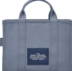 THE MEDIUM TOTE