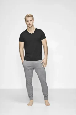 T-shirt med v-hals i bambus