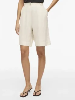 VIPRISILLA HW BERMUDA SHORTS/VOL -