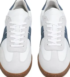 Waris Sneaker