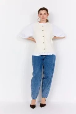 WA-SIKKA 5 Vest Off white