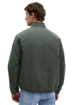 Woven Outdoor Jackets