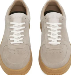 Wynn Sneaker